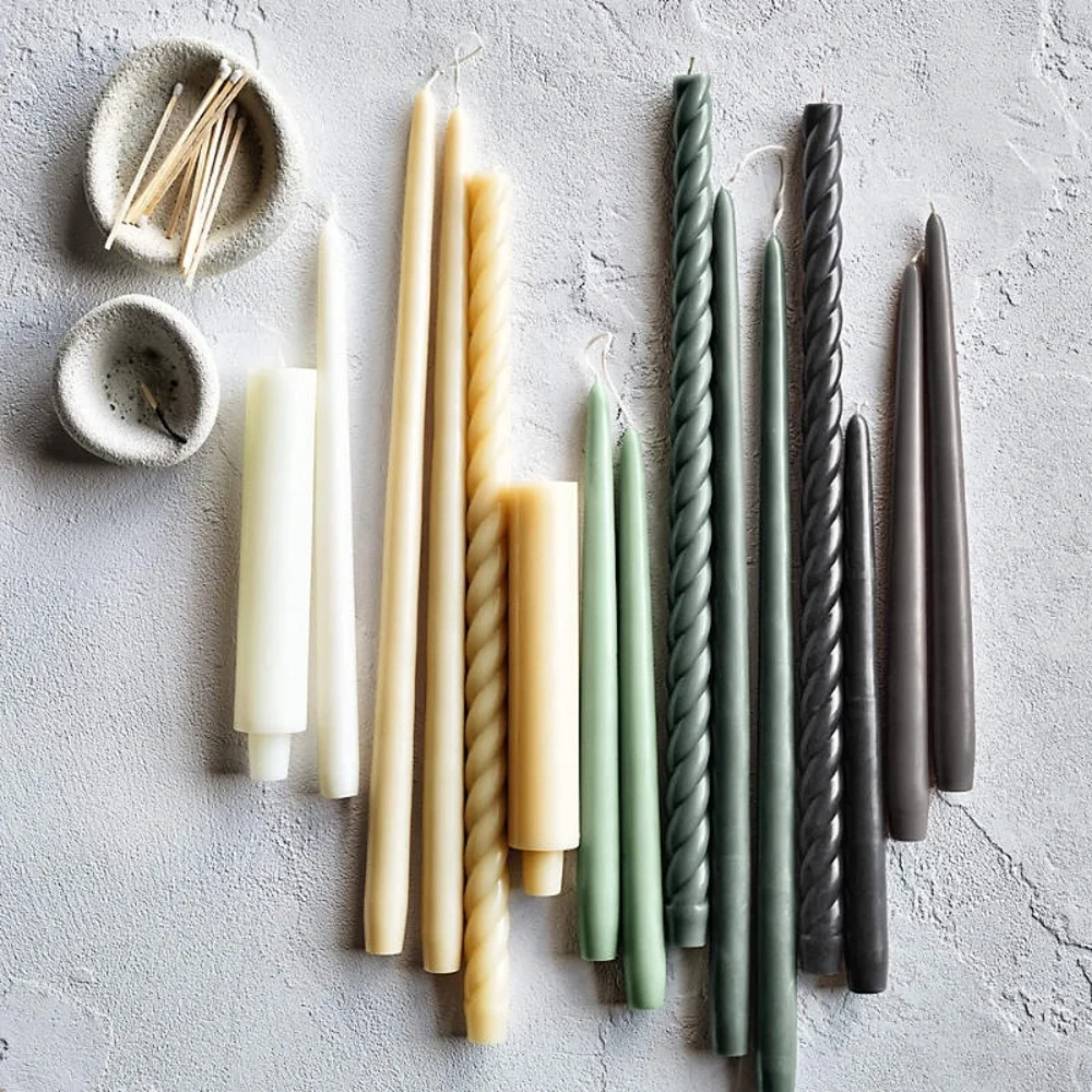 CRATE&BARREL. NWT 2pc cylinder white taper candles -8.5”